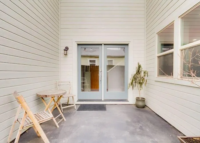 Brand New Downtown Modern 5 Beds, 3 Full Baths Vermont Avenue, Boise
