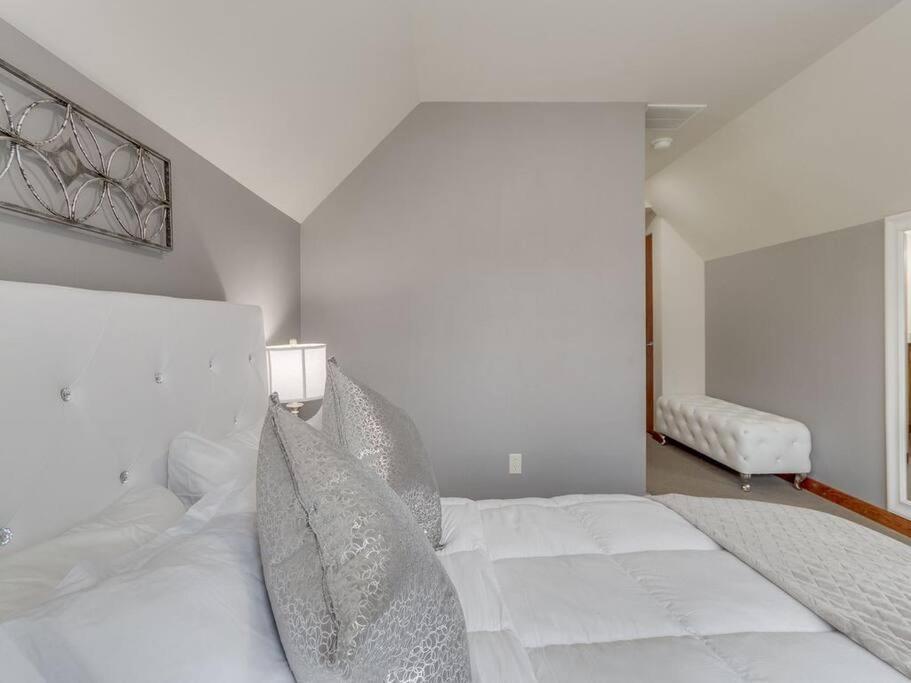 Brand New Downtown Modern 5 Beds, 3 Full Baths Vermont Avenue, Ferienhaus Boise