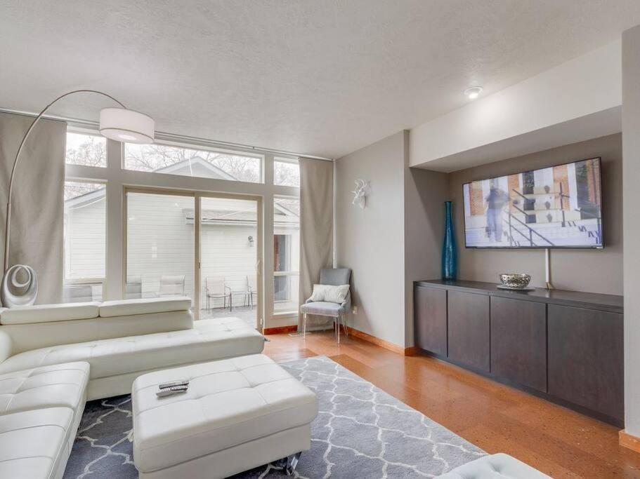 Brand New Downtown Modern 5 Beds, 3 Full Baths Vermont Avenue, *