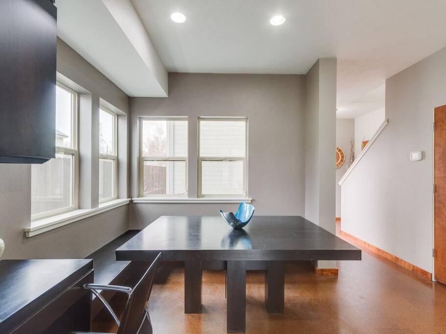 Ferienhaus Brand New Downtown Modern 5 Beds, 3 Full Baths Vermont Avenue, Boise